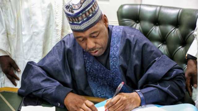 Gwamna Zulum Ya Sauke Kwamishinoni Biyu Tare Da Maye Gurbinsu Da Wasu