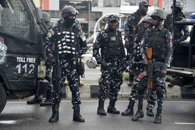 ‘Yansanda Sun Kashe ‘Yanbindiga Uku Da Kama AK-47 Guda Goma