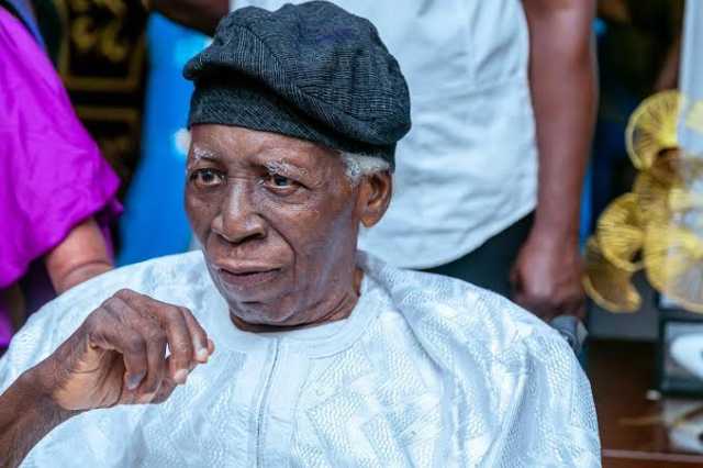Tsohon Gwamnan Oyo, Omololu Olunloyo, Ya Rasu Yana Da Shekaru 89