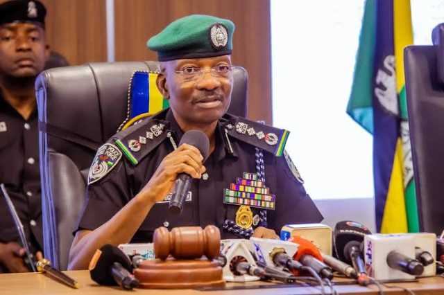 IGP Ya Sake Bayar Da Umarnin Cafko Masa Mai Magana Da Yawun Gwamnan Kano Kan Bata Wa Ganduje 