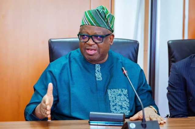 Ba Zan Bar Jam’iyyar PDP Ba – Gwamna Muftwang