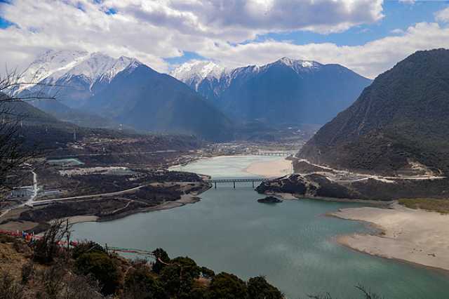 Sin Ta Yi Mu’amala Da Kasashen Dake Kan Karshen Kogin Yarlung Zangbo Dangane Da Batun Gina Tashar Samar Da Wutar Lantarki Ta Karfin Ruwa A Kogin