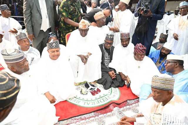 Tinubu Ya Halarci Ɗaurin Auren Ɗan Yari, Ya Kai Ziyara Gidan Tsohon Shugaban Ƙasa Buhari