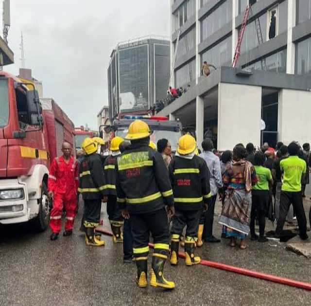 Manyan Ma’aikatan FIRS 4 Sun Rasu Sakamakon Gobarar Da Ta Tashi A Ginin Afriland A Legas 