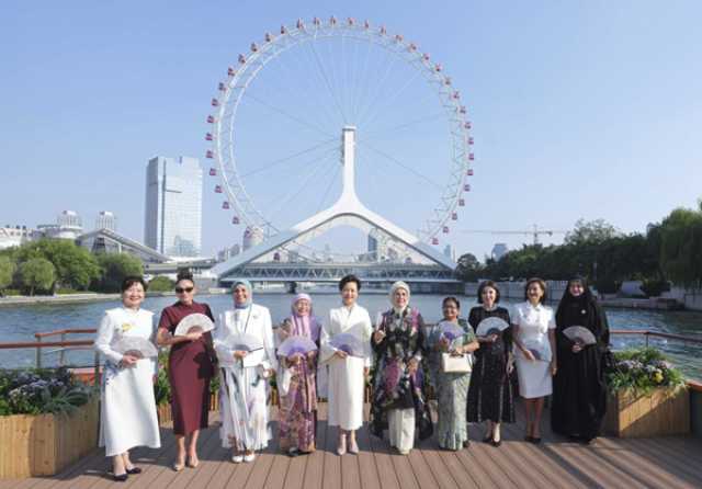 Peng Liyuan Da Matan Shugabannin Kasashe Membobin SCO Masu Halartar Taron SCO Sun Ziyarci Kogin Haihe Na Tianjin