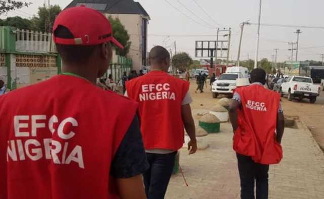 EFCC Ta Kama Wasu Mutane 40 Da Ake Zargi Da Yin Damfara Ta Intanet A Neja