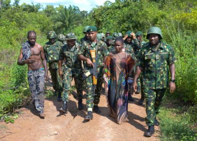 Babban Kwamanda Ya Jagoranci Ceton Mutanen Da Aka Sace A Kwara