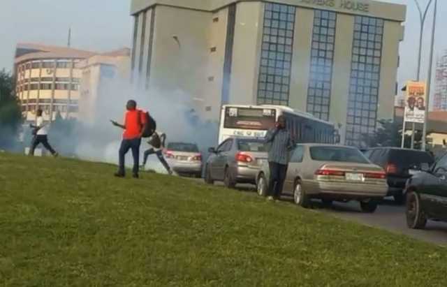 Jami’an Tsaro Sun Tarwatsa Masu Zanga-zangar #FreeNnamdiKanuNow A Abuja