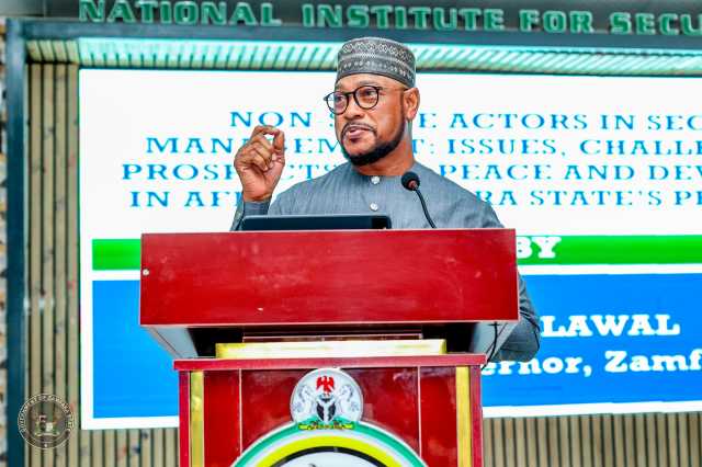 Sulhu Da ’Yan Bindiga Ba Tare Da Sun Ajiye Makamai Ba Tamkar Miƙa Wuya Ne – Gwamna Lawal ga Hukumomin Tsaro