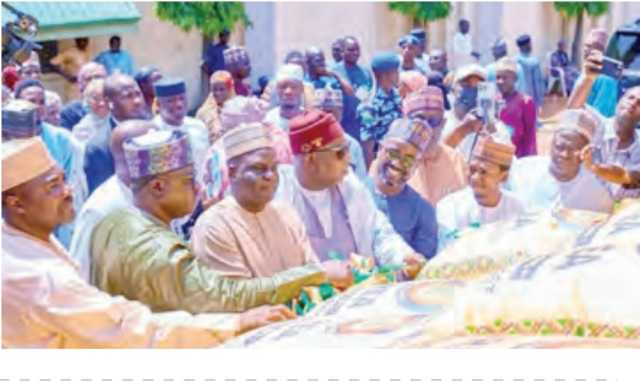 Gwamnatin Kaduna Tare Da  AUDA–NEPAD Sun Tallafa Wa Manoma 400 Da Kayan Noma