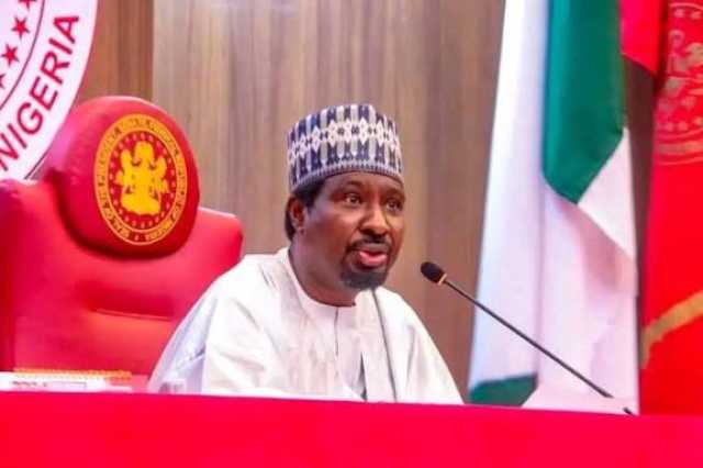 Muna Duba Ƙudirin Ƙirƙiro Jihohi 55 – Barau Jibrin