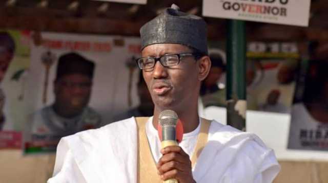 Ku Daina Kashe Mutane Ko Ku Miƙa Wuya – Ribadu Ya Gargaɗi ‘Yan Bindiga