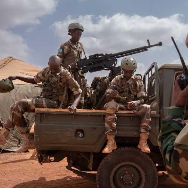 Ta’addanci: Ana Fuskantar Ƙarancin Man Fetur A Mali Sakamakon Datse Hanyoyin Shiga Bamako