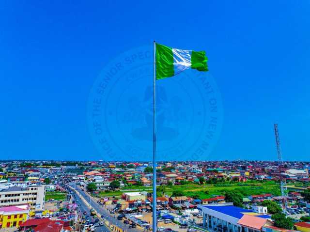 Kwara Ta Kafa Tutar Hadin Kai Mai Mita 70 A Ilorin