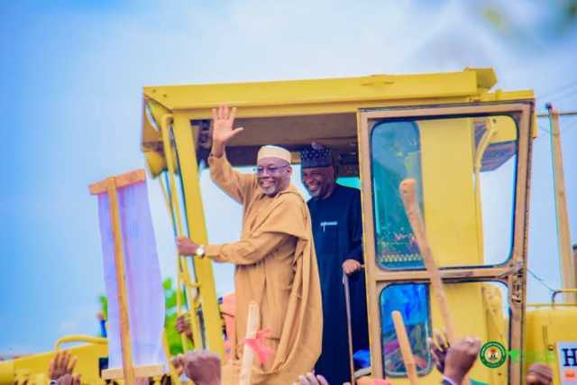 Gwamnatin Jigawa Na Aikin Tituna Na Miliyoyin Naira Don Bunkasa Aikin Gona