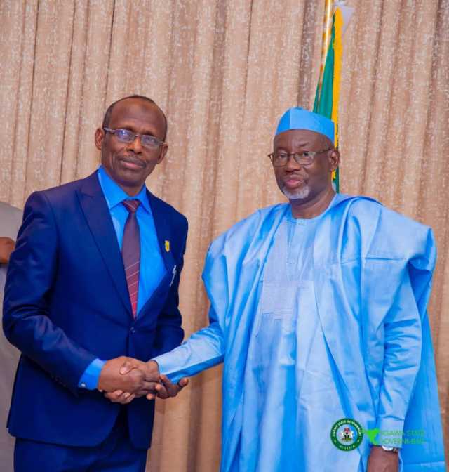 Gwamna Namadi Ya Bukaci Asibitin Koyarwa Na RSUTH Ya Bada Fifiko Ga ‘Yan Asalin Jihar