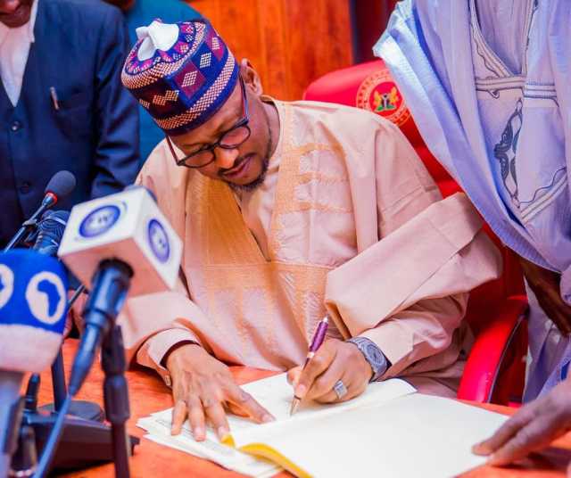 Gwamna Radda Ya Sanya Hannu Kan Kasafin 2026 Ya Zama Doka